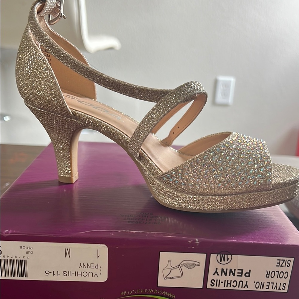 Elegant Gold Strappy Heels